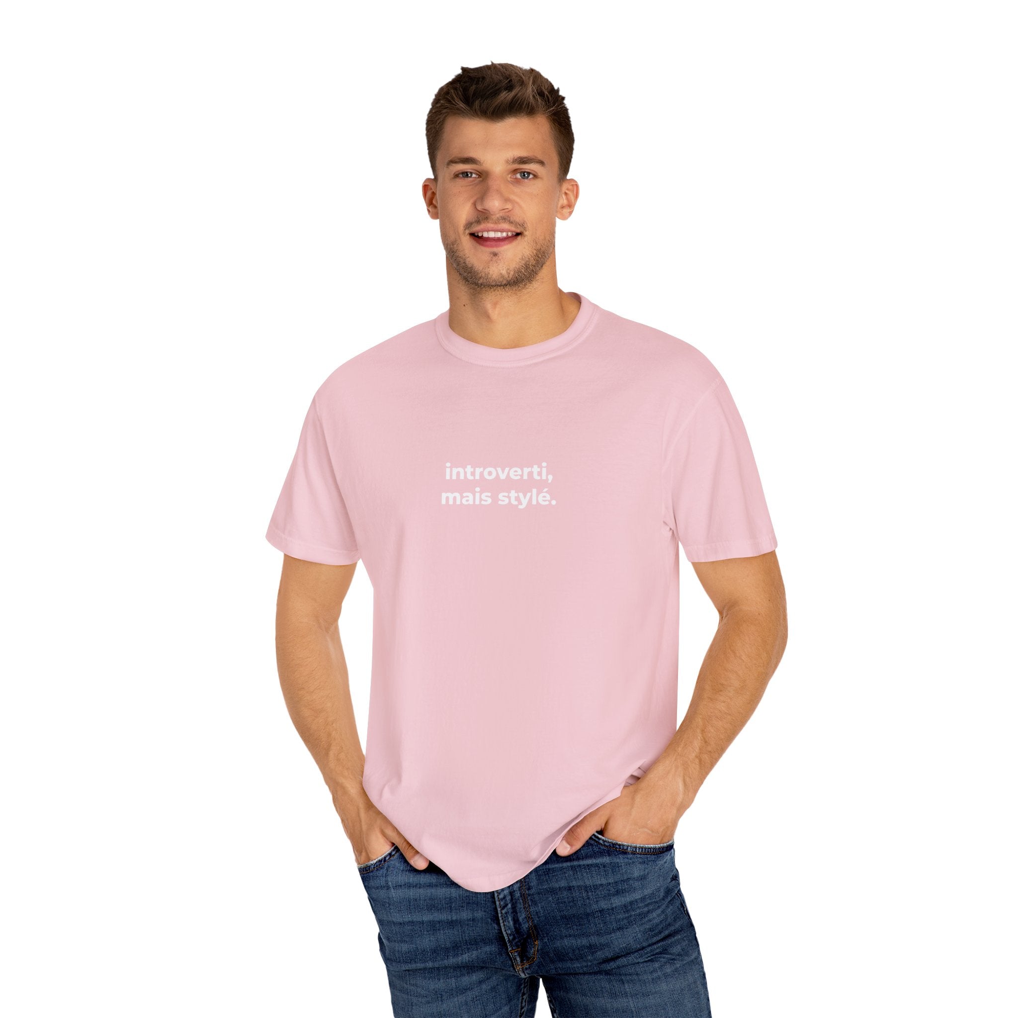 T-shirt unisexe “Introverti, mais stylé.” – Mode minimaliste & humour francophone - Taref