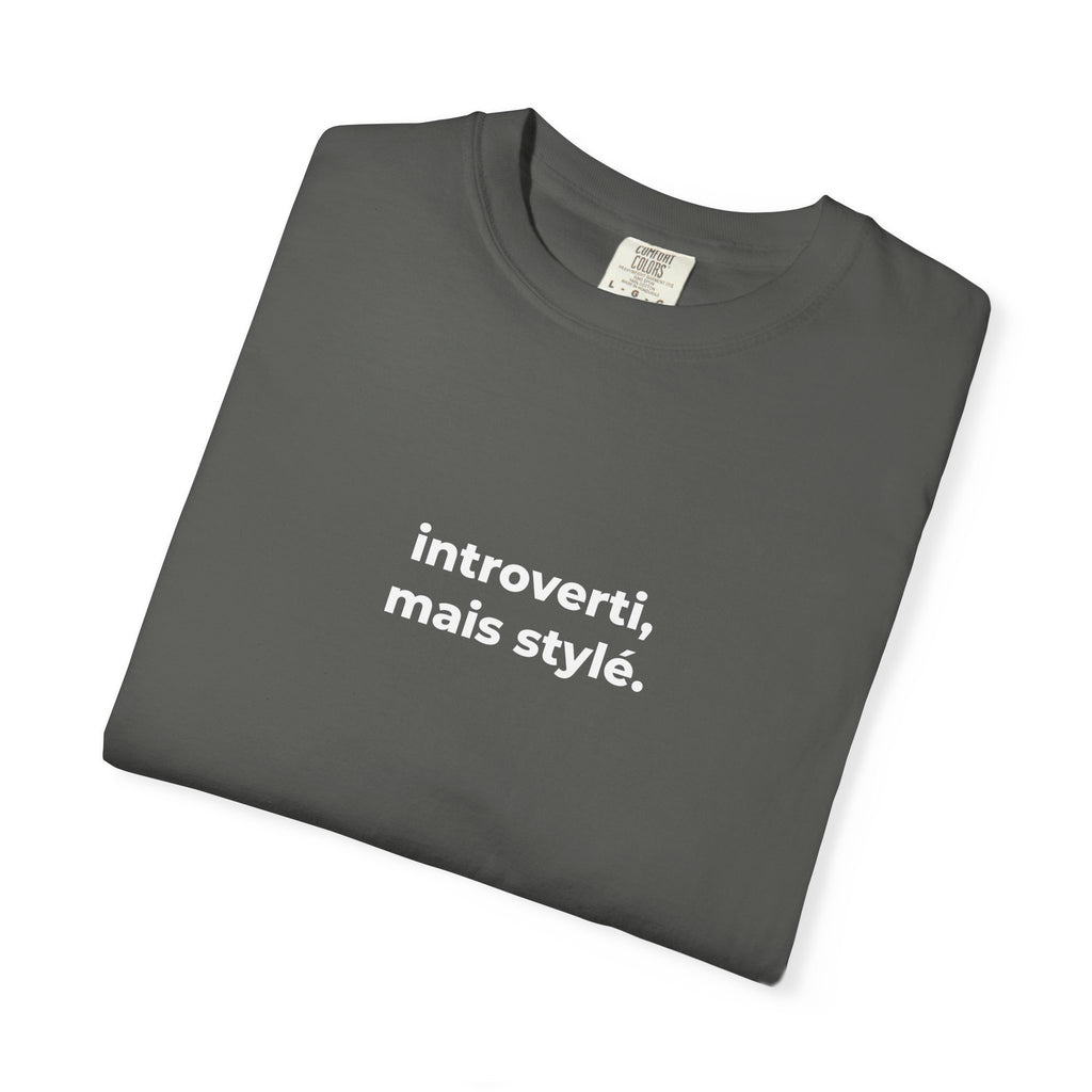 T-shirt unisexe “Introverti, mais stylé.” – Mode minimaliste & humour francophone - Taref