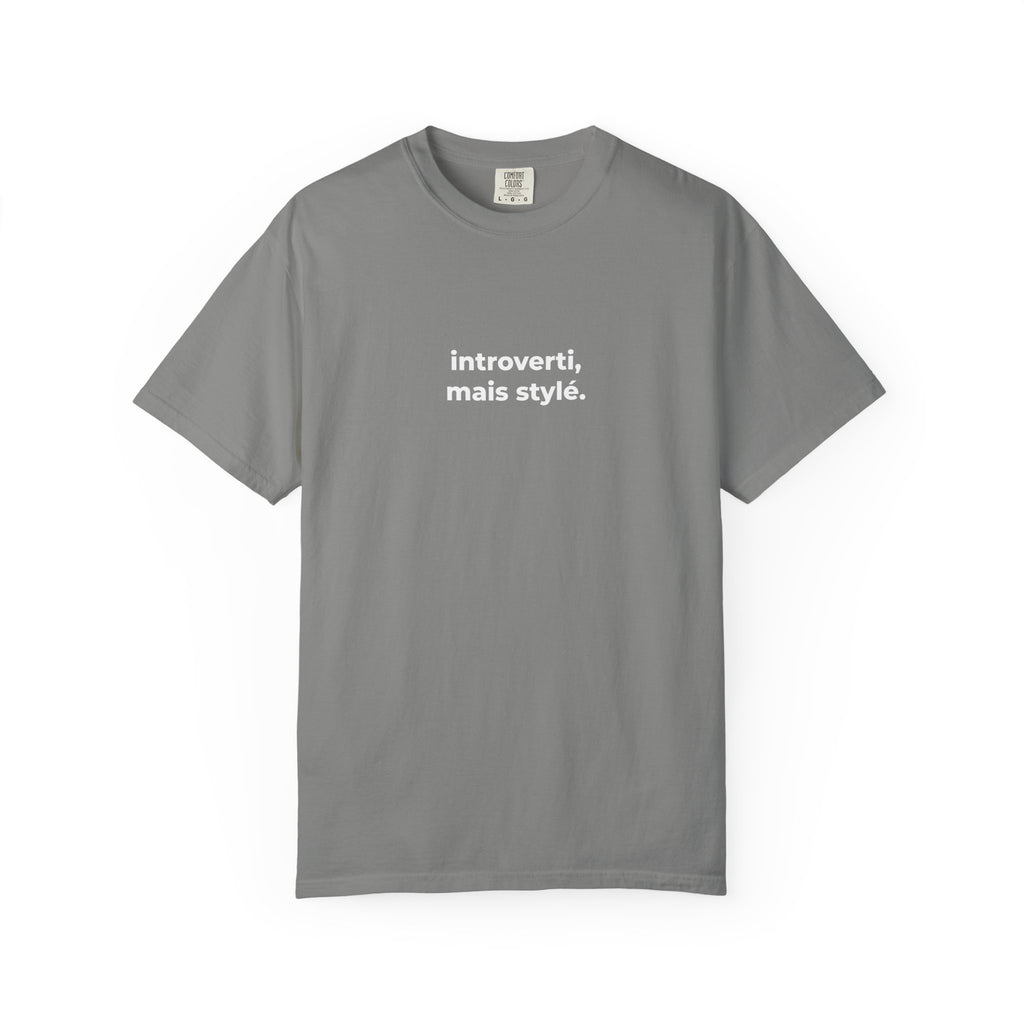 T-shirt unisexe “Introverti, mais stylé.” – Mode minimaliste & humour francophone - Taref
