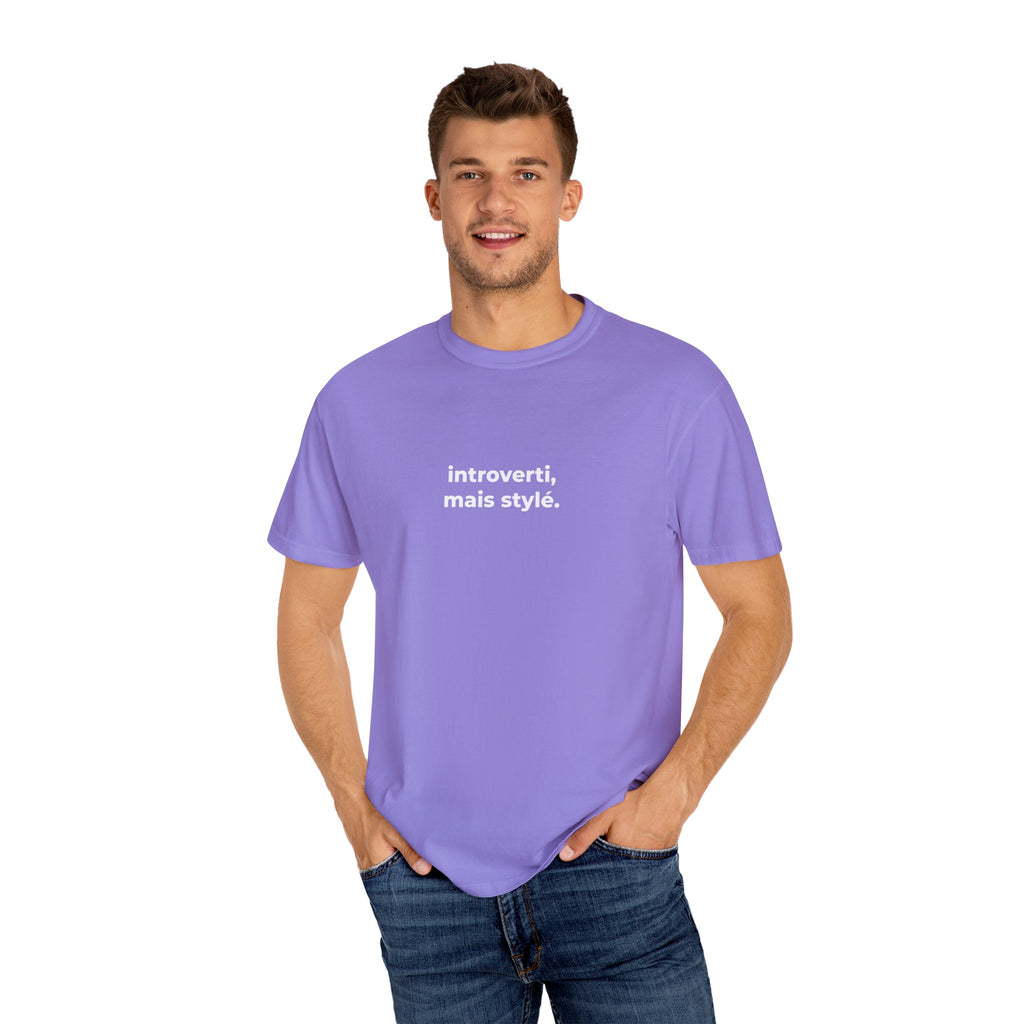 T-shirt unisexe “Introverti, mais stylé.” – Mode minimaliste & humour francophone - Taref